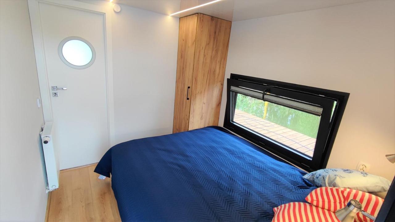 Houseboat Water King Apartament Plywajacy Dom Na Wodzie, 7 Os Βρότσλαβ Εξωτερικό φωτογραφία